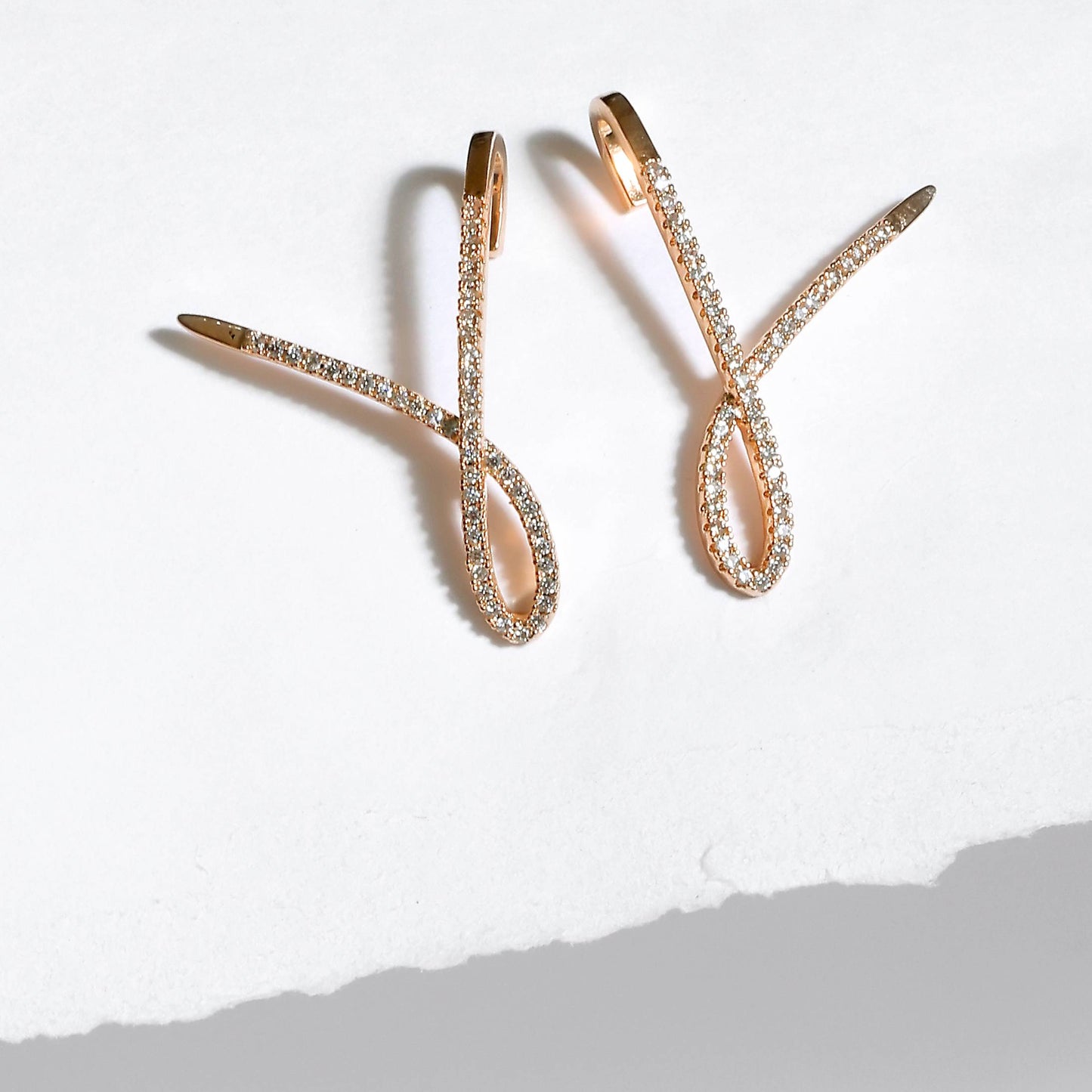 Glimmer Knot Earing