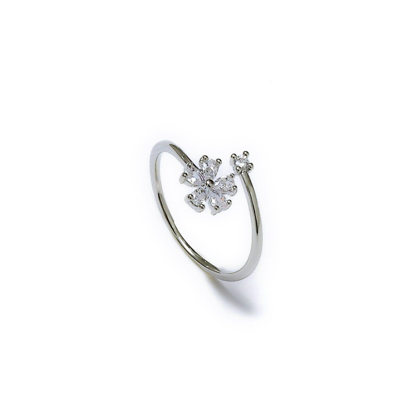 Glimii delicate flower jewelry for women featuring a silver ring with sparkling floral design